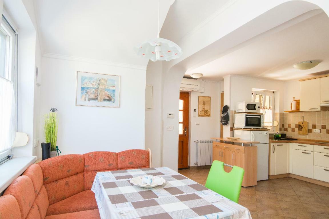 Solmar, Apartment With Big Terrace Near Nature Portoroz Exterior foto